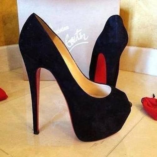 semelle rouge louboutin prix